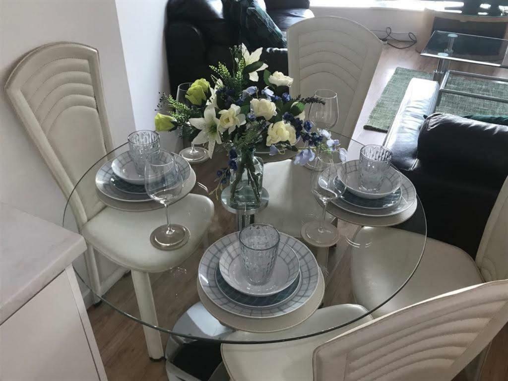Marco Island -Spacious City Centre 2 Bedroom Apartment Nottingham Kültér fotó